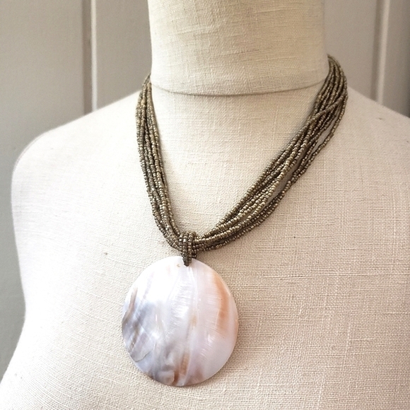 Shell and mini seed bead statement necklace - Picture 1 of 8